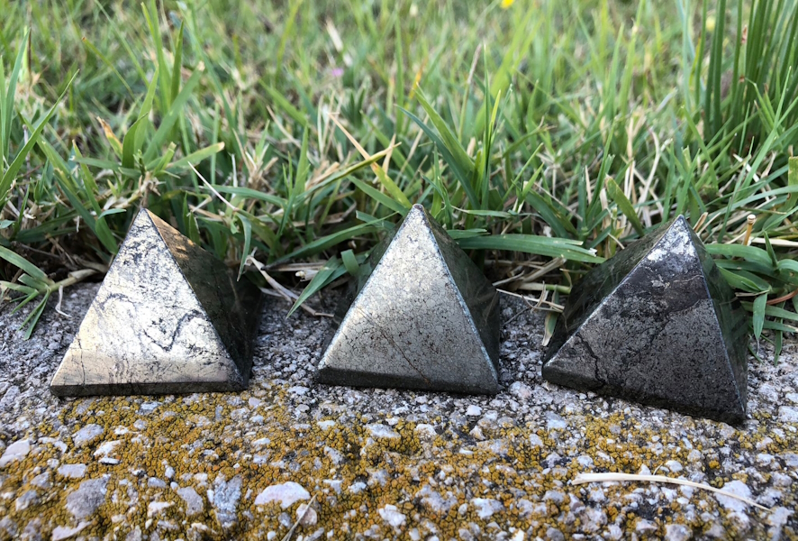 Pirámide Pirita 4 cm